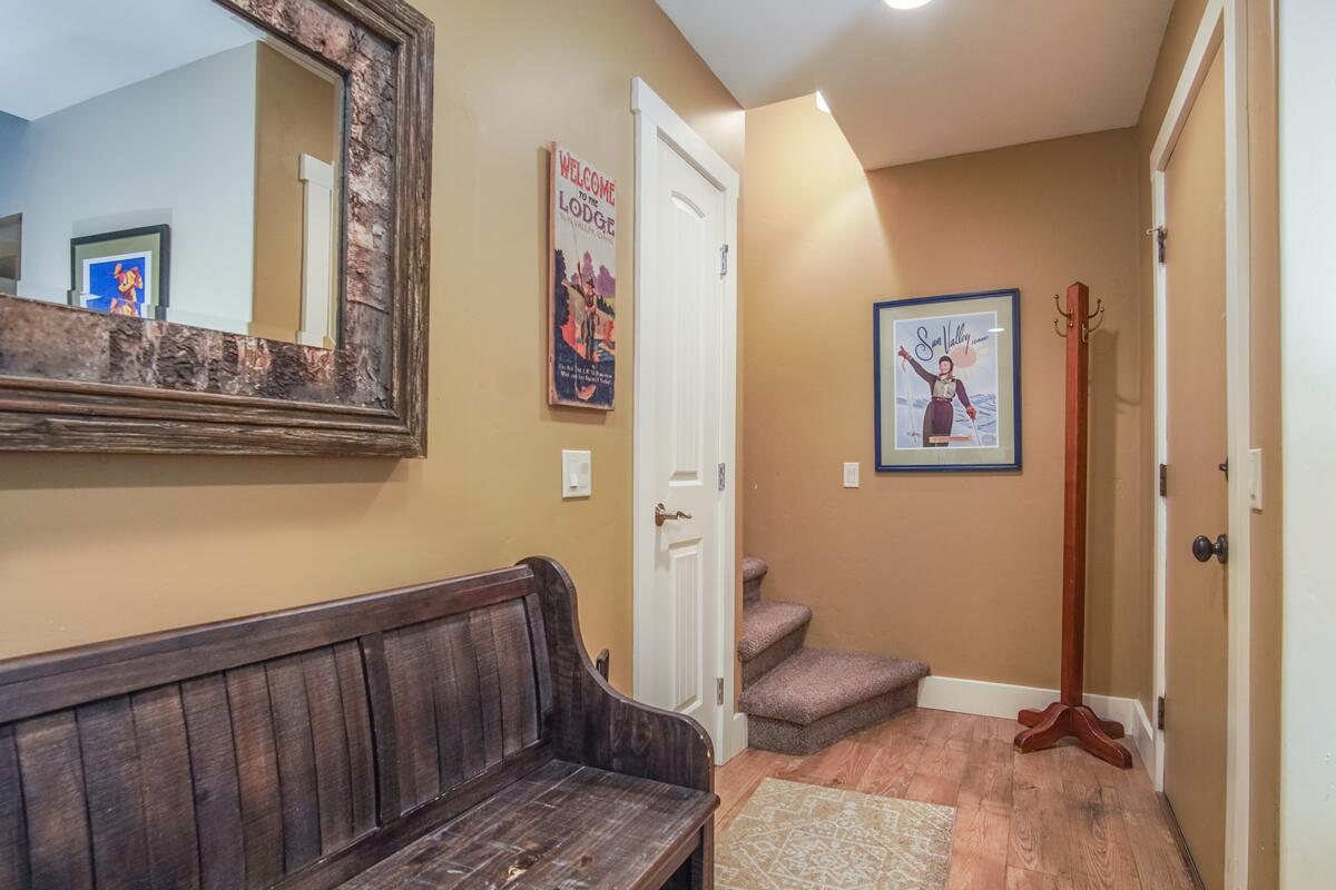 340 River Street West, Unit 140 Ketchum, ID 83340 - Photo 6 of 17 Entry