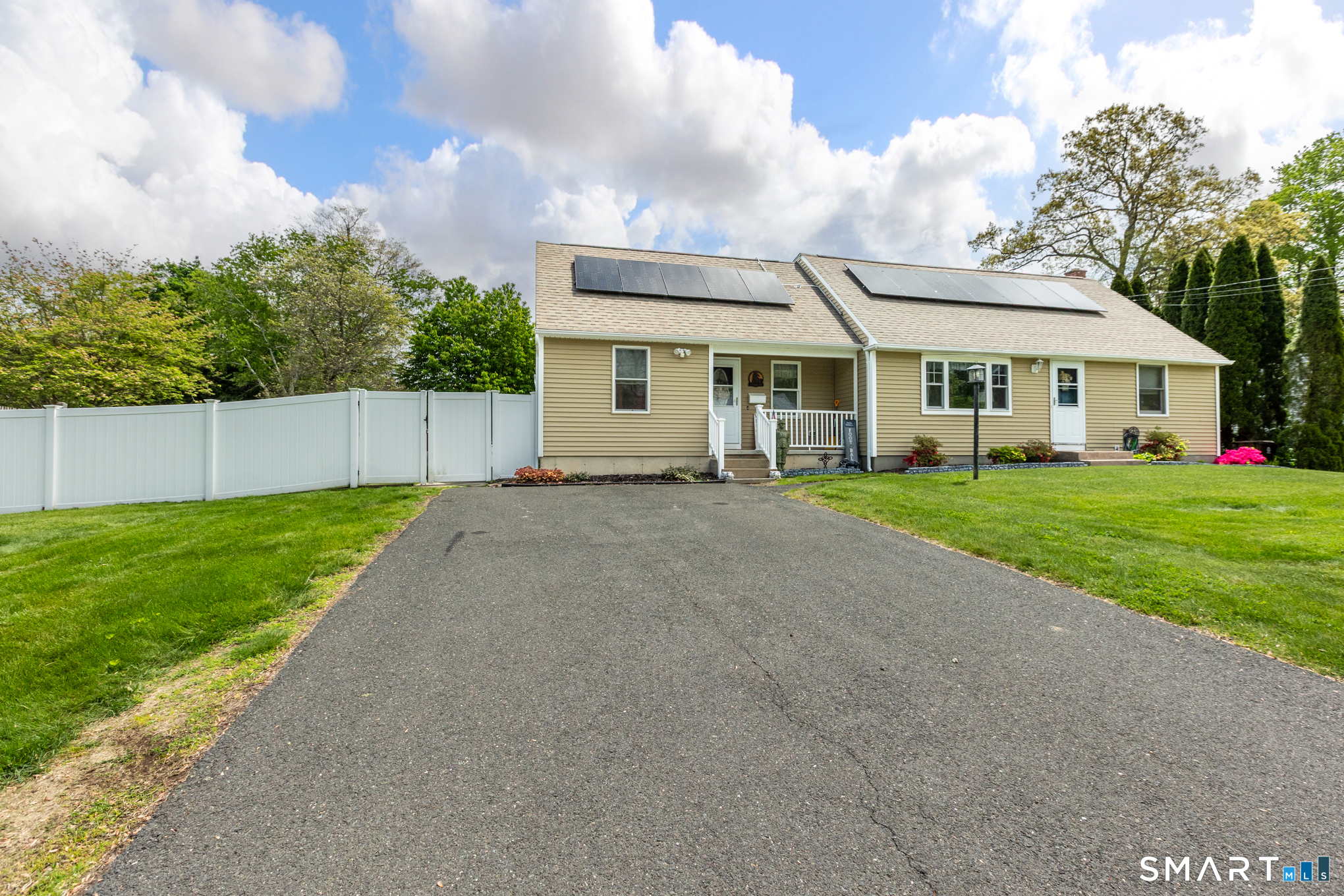 3 Wagon Road Enfield, CT 06082 - Photo 2 of 36