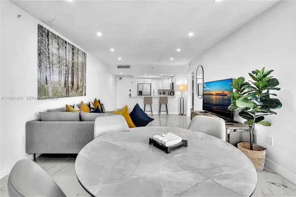 $7,000 | 17375 Collins Avenue, Unit 1703, Sunny Isles Beach, FL 33160