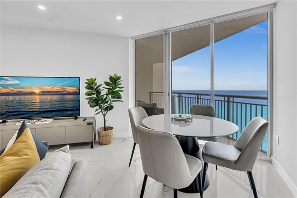 $7,000 | 17375 Collins Avenue, Unit 1703, Sunny Isles Beach, FL 33160
