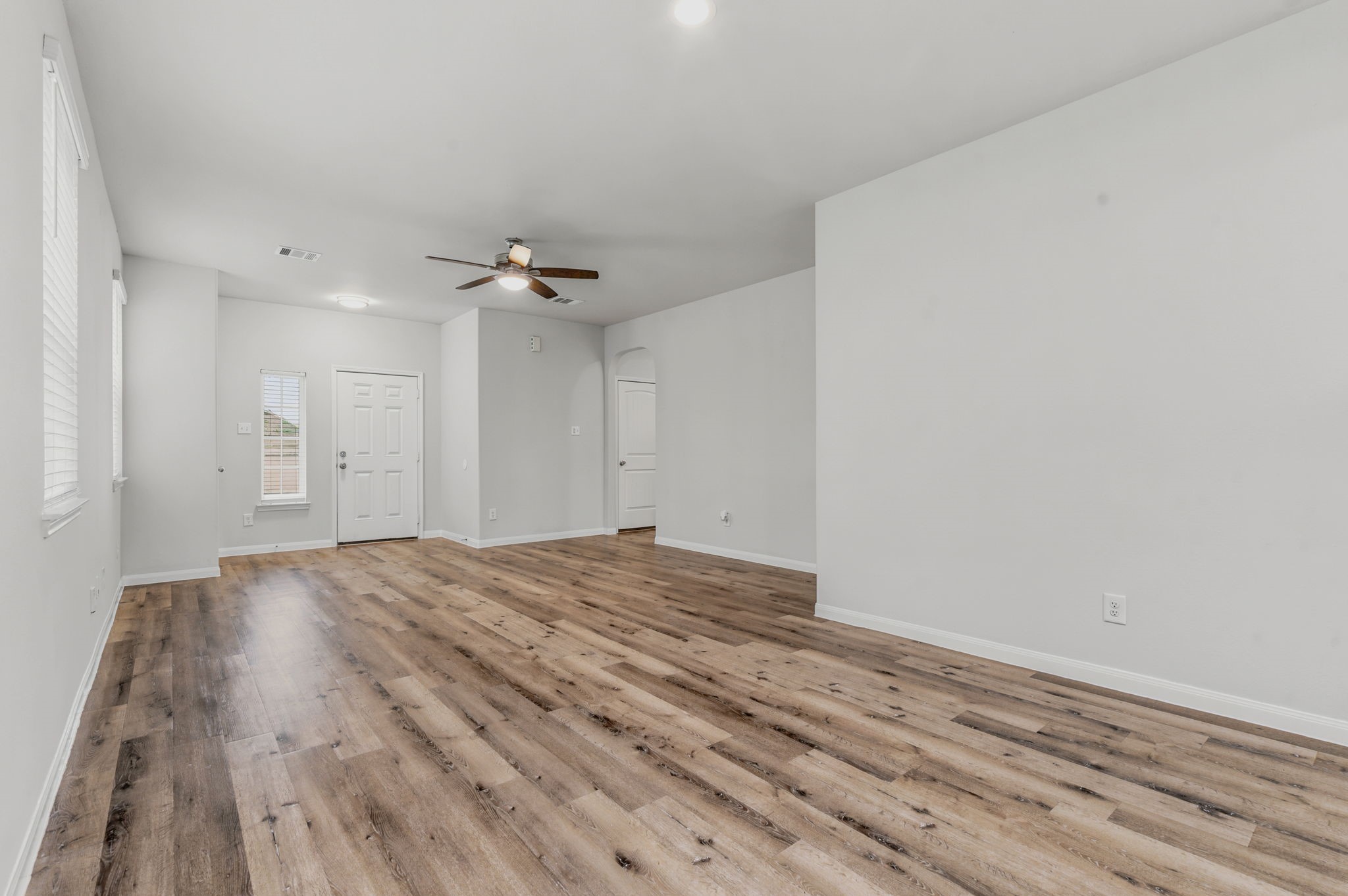 23658 Buttress Root Drive Spring, TX 77373 - Photo 7 of 32 Family Room