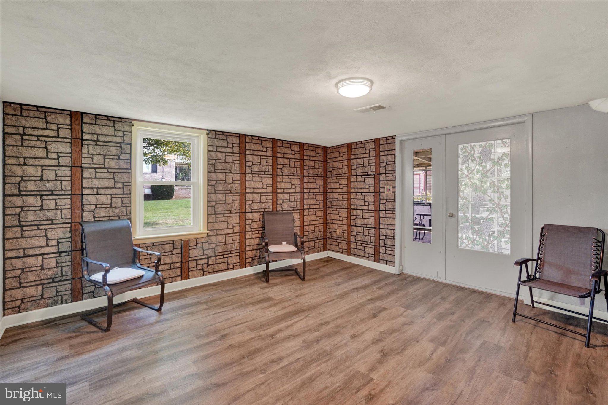 3310 Edenbridge Road York, PA 17402 - Photo 9 of 26 Gallery Image 9