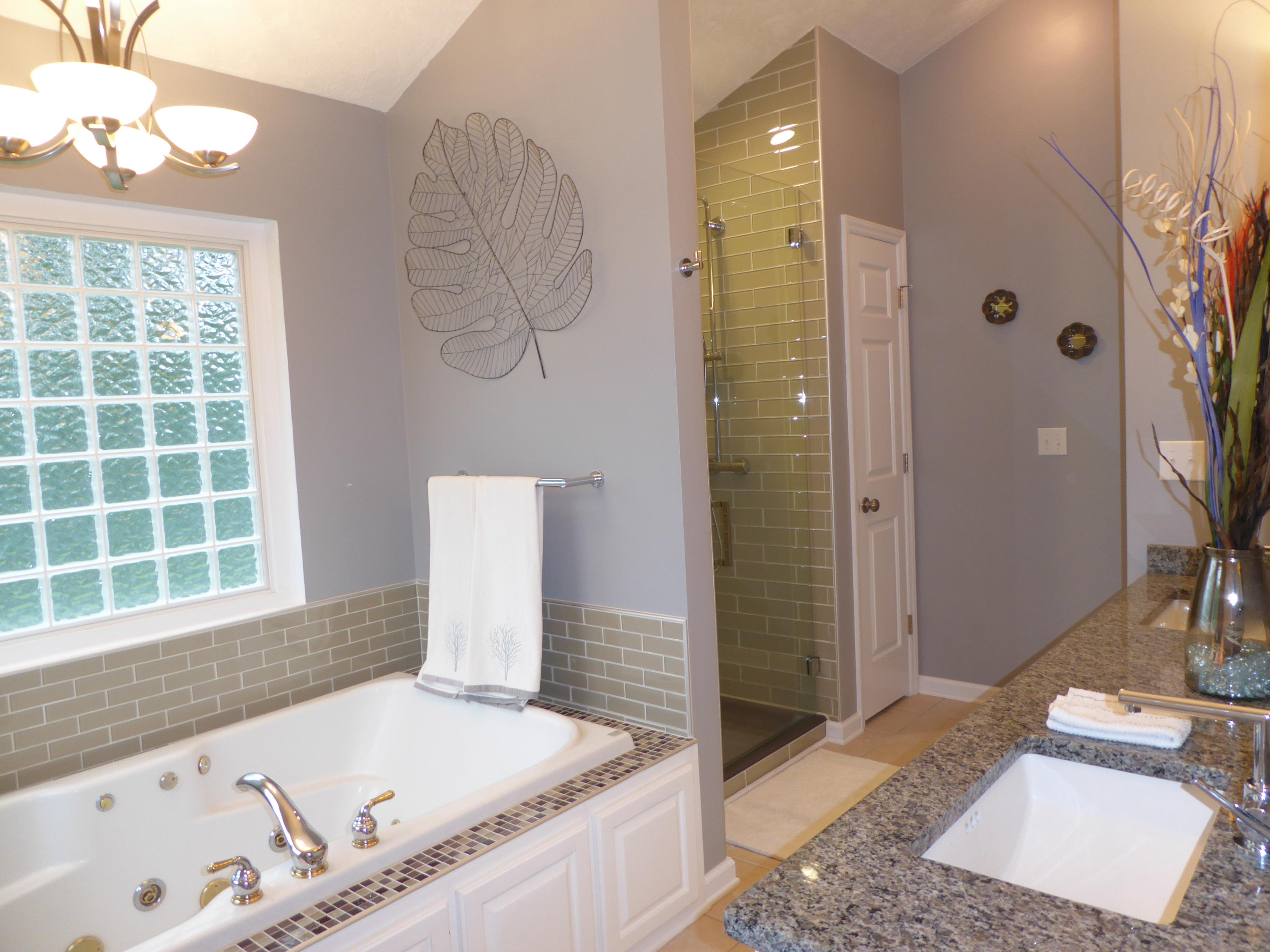 7740 Edwardsville Road Hardy, VA 24101 - Photo 17 of 92 17 Master Bath