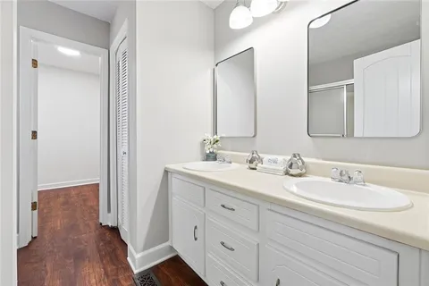 $425,000 | 309 Mariner Circle, Woodstock, GA 30189