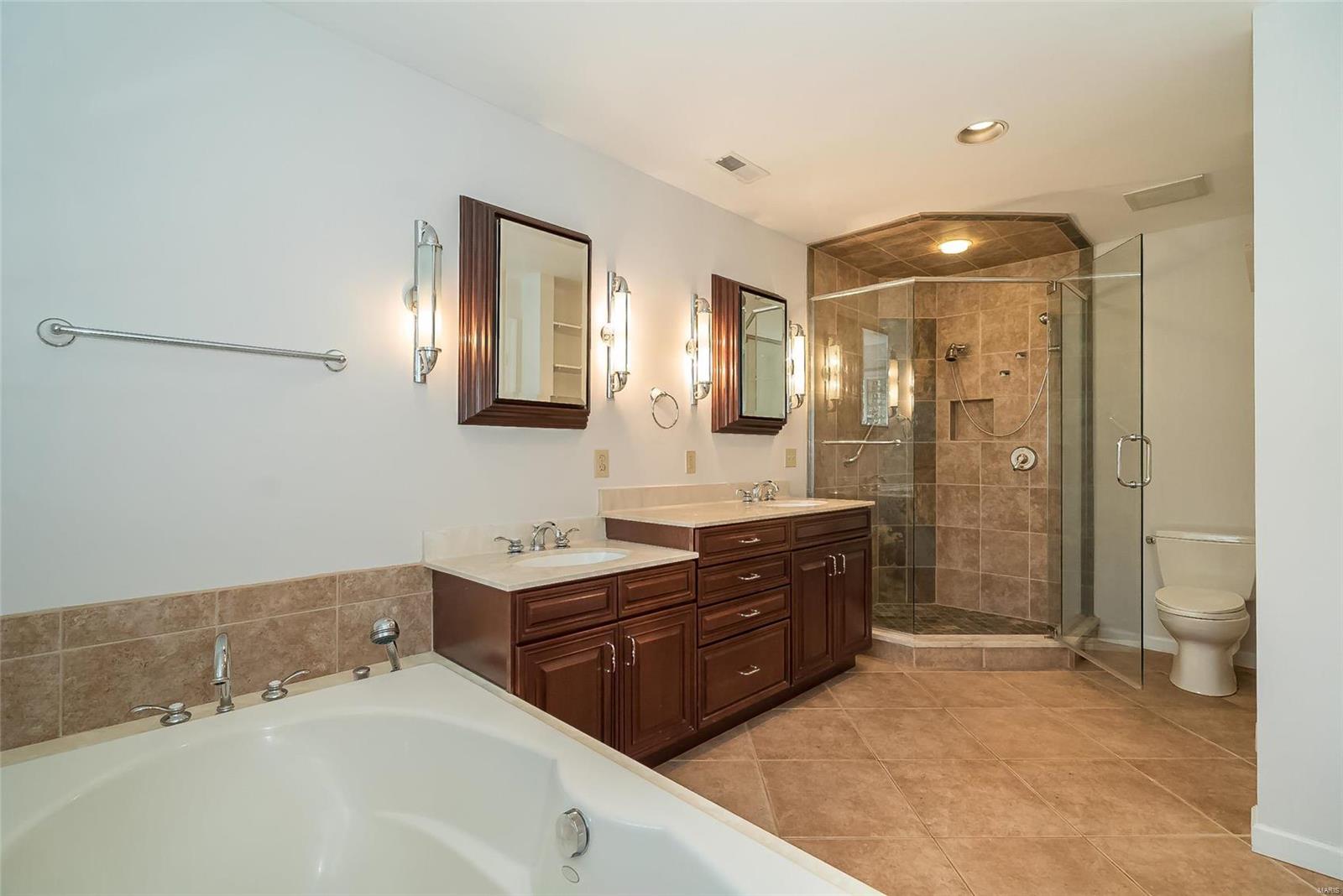 14 Ridge Crest Drive Chesterfield, MO 63017 - Photo 35 of 63 Gallery Image 35