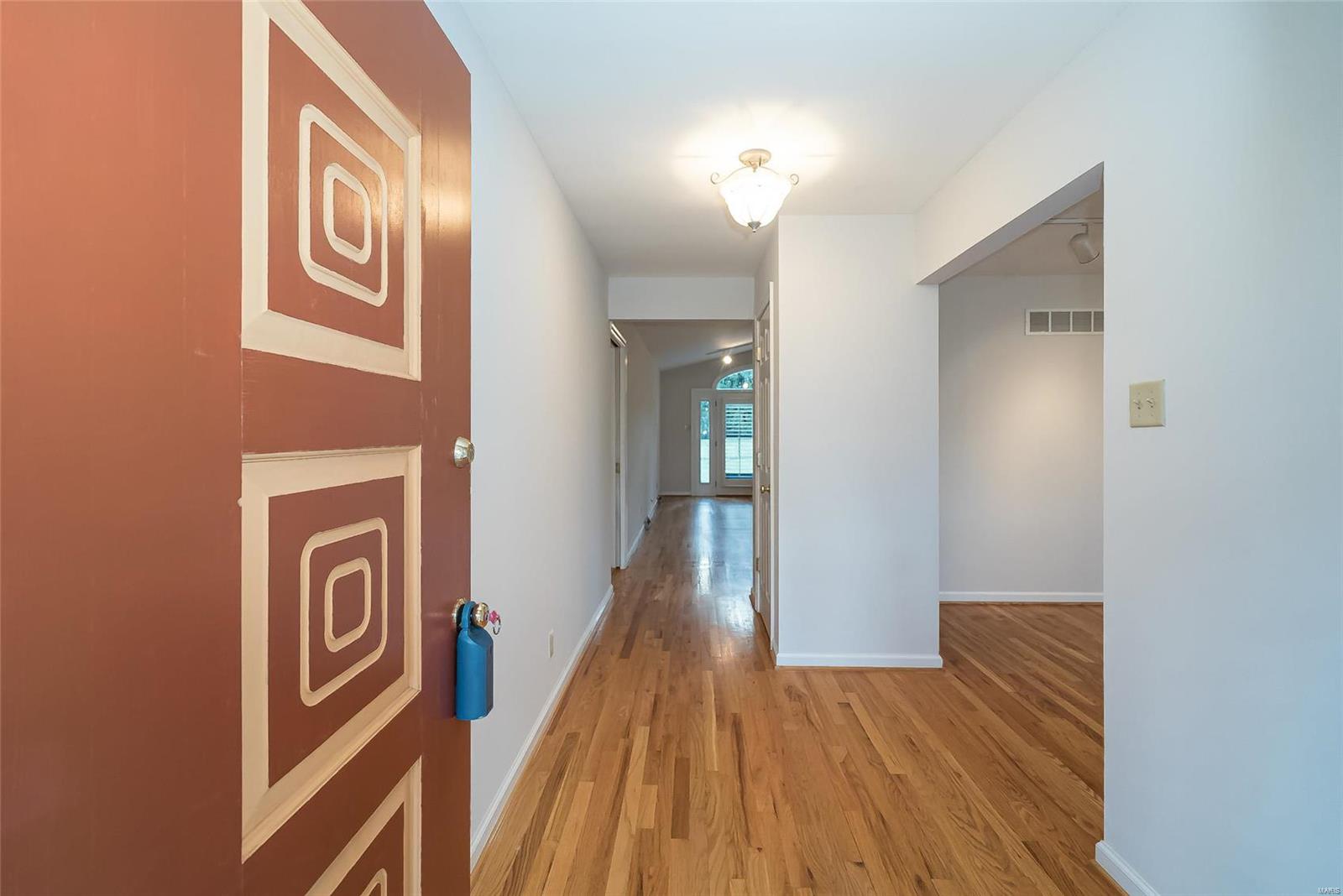 14 Ridge Crest Drive Chesterfield, MO 63017 - Photo 5 of 63 Gallery Image 5