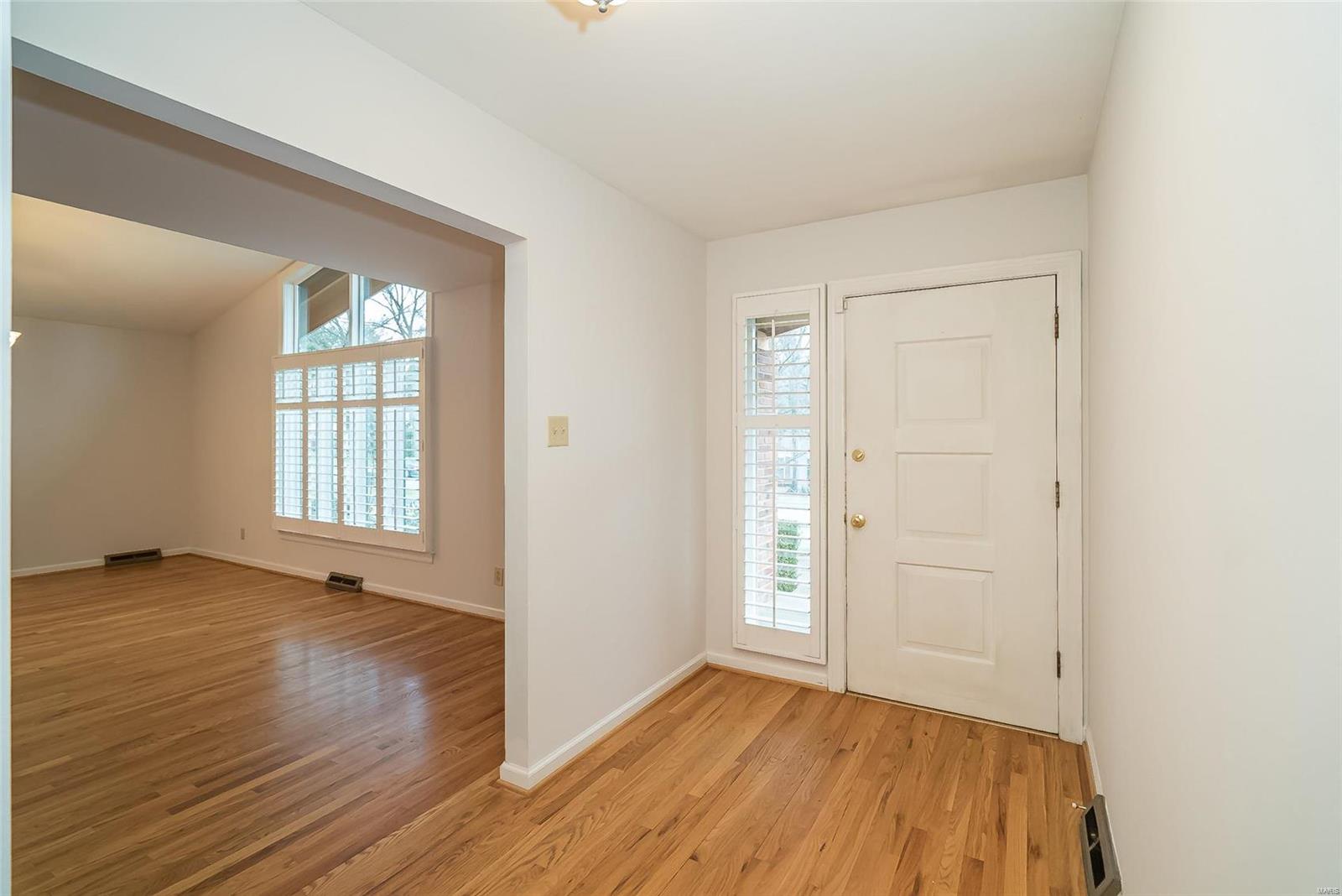 14 Ridge Crest Drive Chesterfield, MO 63017 - Photo 6 of 63 Gallery Image 6