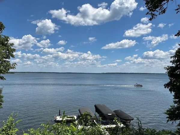$2,100,000 | 8766 Interlachen Road, Nisswa, MN 56468