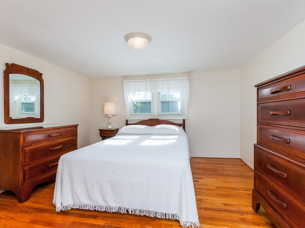 180 Stafford Road Tiverton, RI 02878 - Photo 14 of 27 Gallery Image 14