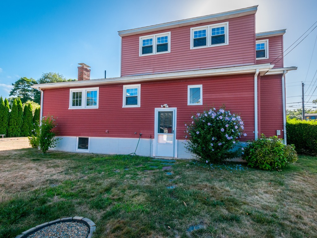 180 Stafford Road Tiverton, RI 02878 - Photo 26 of 27 Gallery Image 26