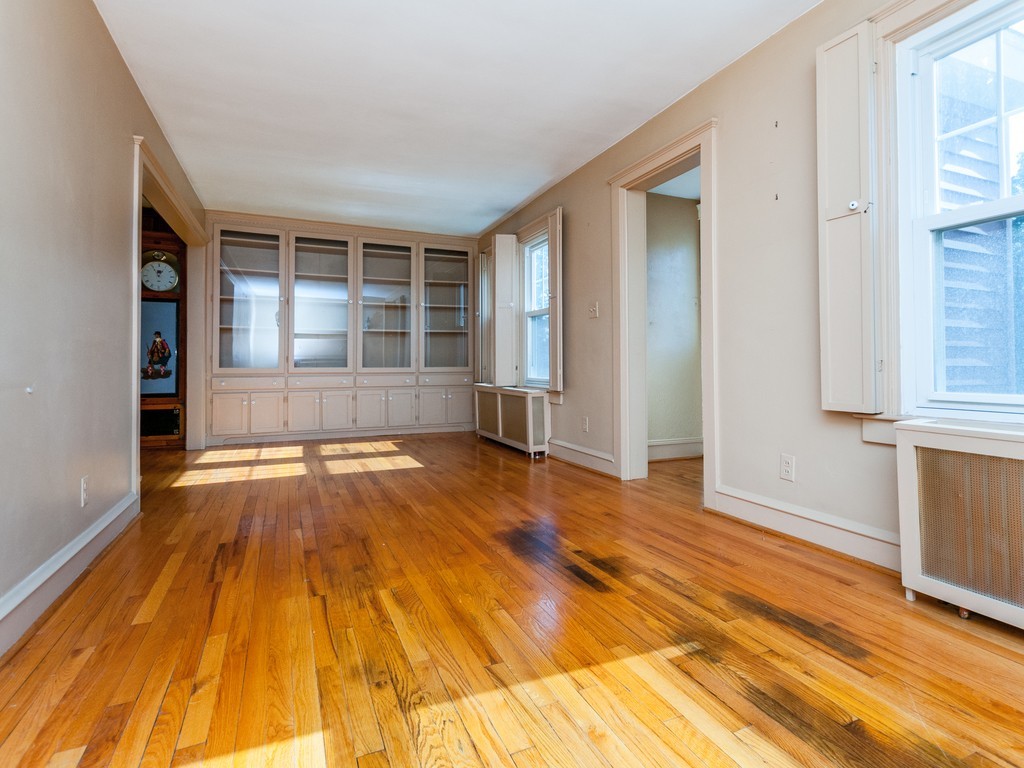 180 Stafford Road Tiverton, RI 02878 - Photo 8 of 27 Gallery Image 8