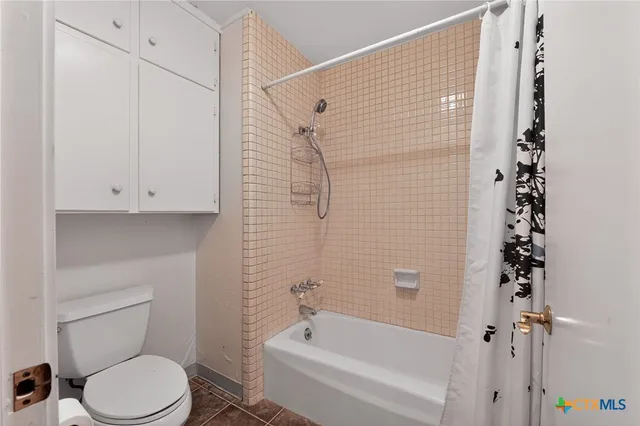 $239,000 | 205 Lakewood Drive, Gatesville, TX 76528