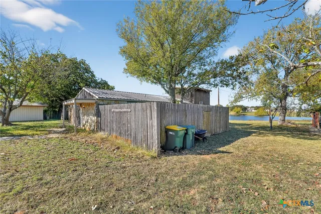 $239,000 | 205 Lakewood Drive, Gatesville, TX 76528