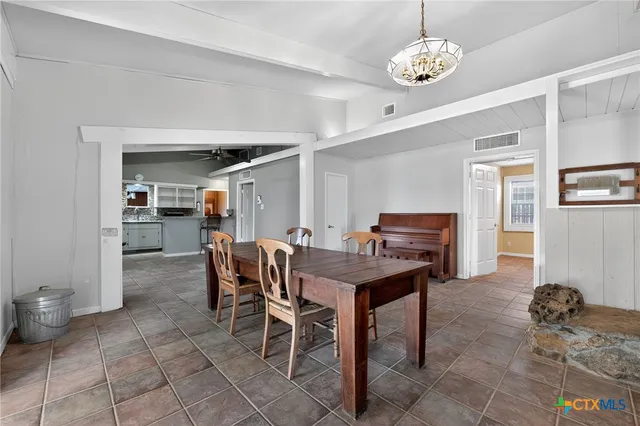 $239,000 | 205 Lakewood Drive, Gatesville, TX 76528