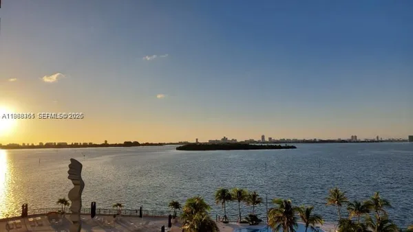 $3,950 | 1800 Northeast 114th Street, Unit 705, Miami, FL 33181
