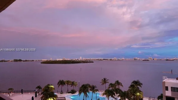 $3,950 | 1800 Northeast 114th Street, Unit 705, Miami, FL 33181