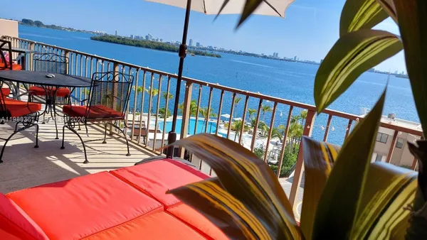 $3,950 | 1800 Northeast 114th Street, Unit 705, Miami, FL 33181