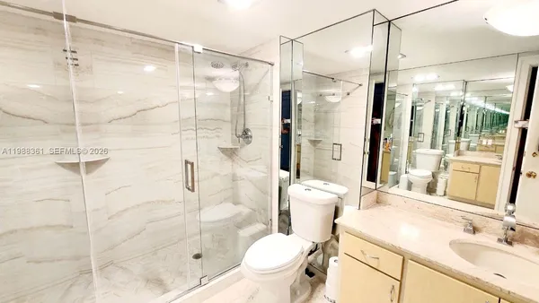 $3,950 | 1800 Northeast 114th Street, Unit 705, Miami, FL 33181