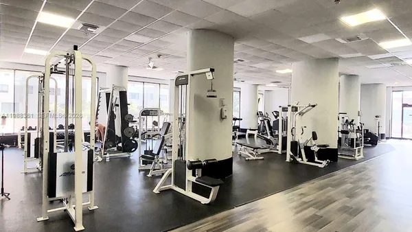 $3,950 | 1800 Northeast 114th Street, Unit 705, Miami, FL 33181