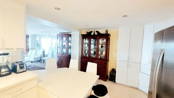 $3,950 | 1800 Northeast 114th Street, Unit 705, Miami, FL 33181