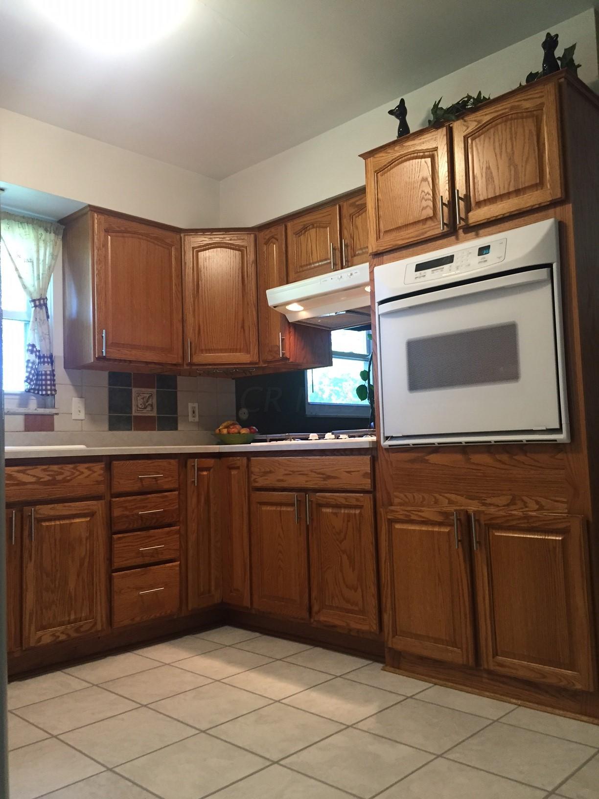 5552 Redwood Road Columbus, OH 43229 - Photo 12 of 34 Gallery Image 12