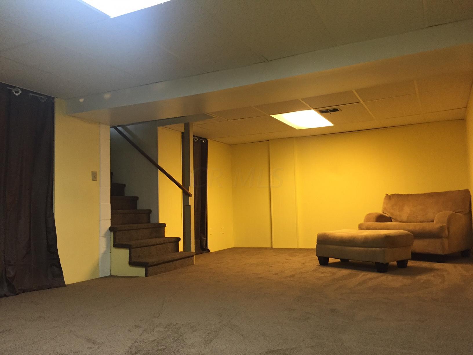 5552 Redwood Road Columbus, OH 43229 - Photo 26 of 34 Gallery Image 26