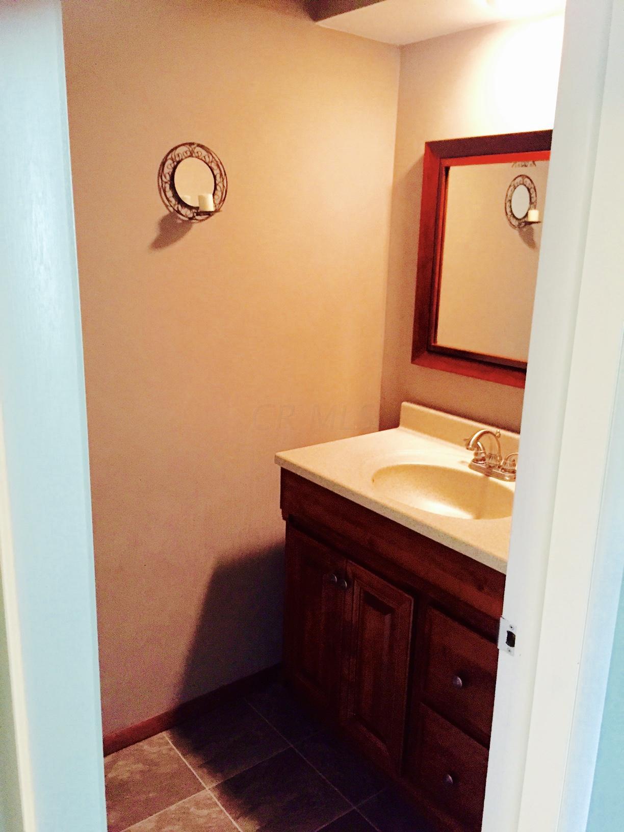 5552 Redwood Road Columbus, OH 43229 - Photo 34 of 34 Gallery Image 34