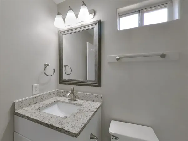 $2,039 | 5521 Rio Alamo Street, Rosharon, TX 77583