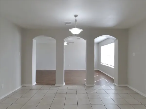 $2,039 | 5521 Rio Alamo Street, Rosharon, TX 77583