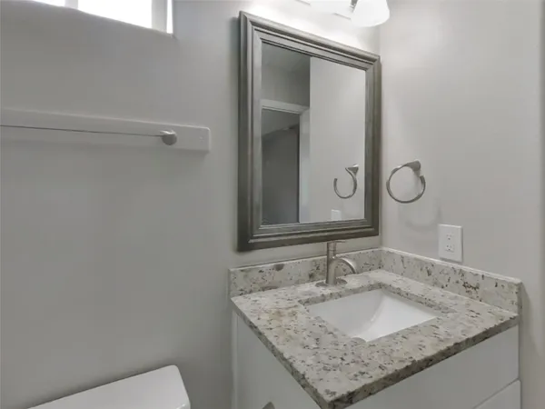 $2,039 | 5521 Rio Alamo Street, Rosharon, TX 77583