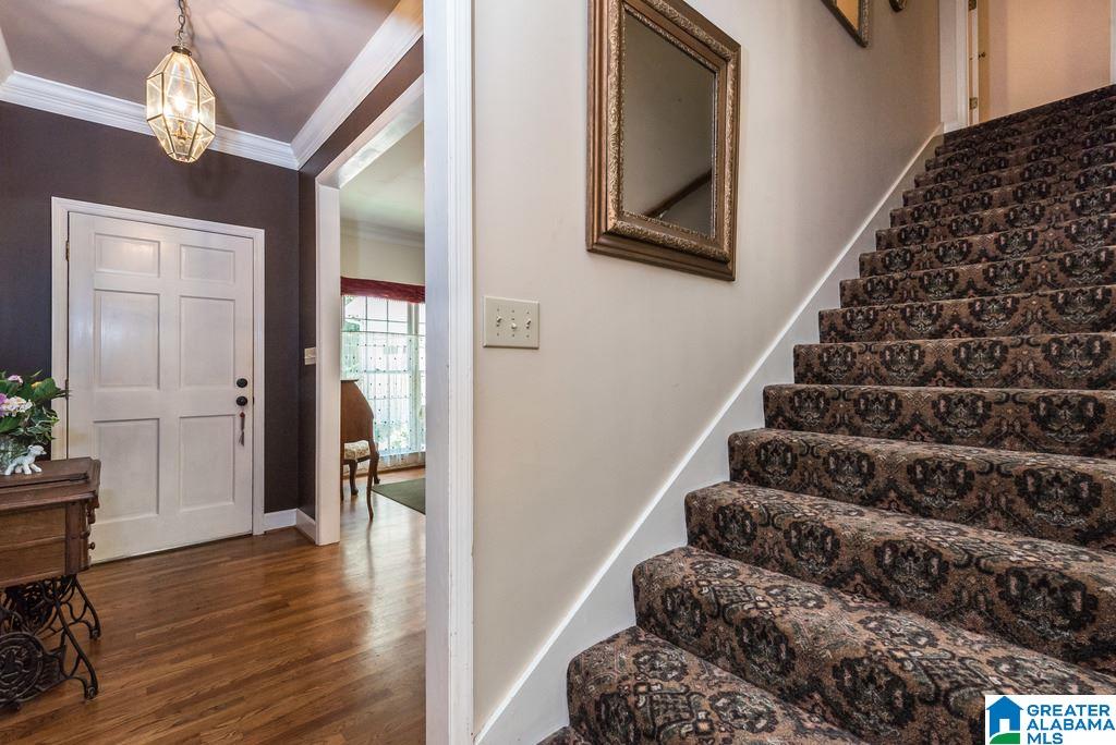 2012 Hawthorne Lane Birmingham, AL 35244 - Photo 7 of 36