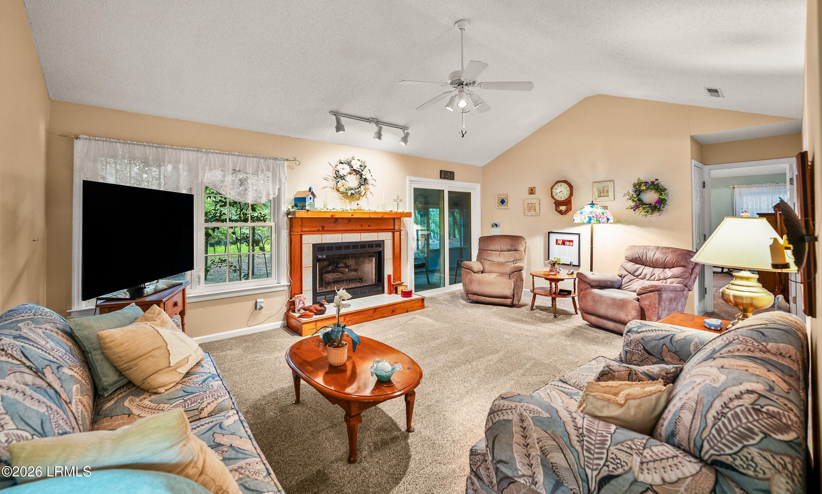 156 Middle Road Beaufort, SC 29907 - Photo 7 of 35 DSC00502-10-1.jpg-SMALL