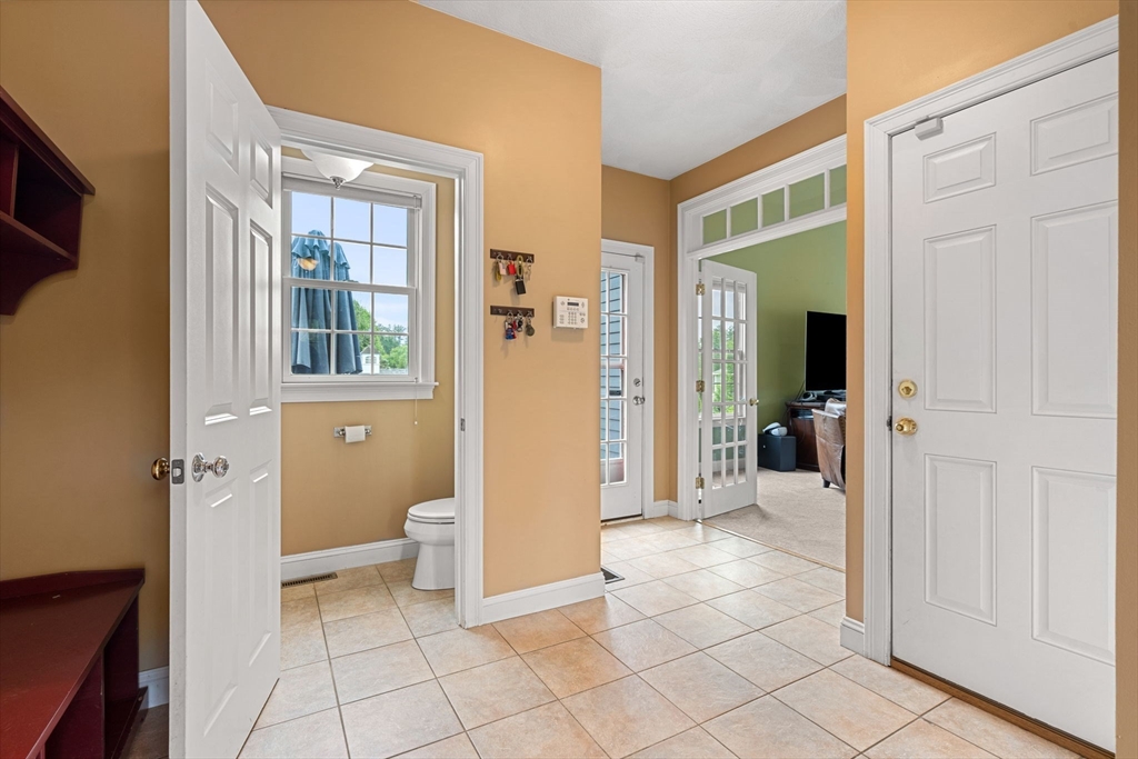 160 Wharton Row Groton, MA 01450 - Photo 16 of 42