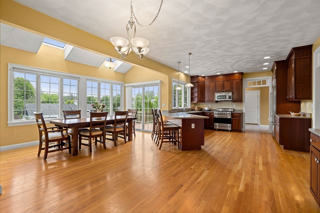 160 Wharton Row Groton, MA 01450 - Photo 5 of 42