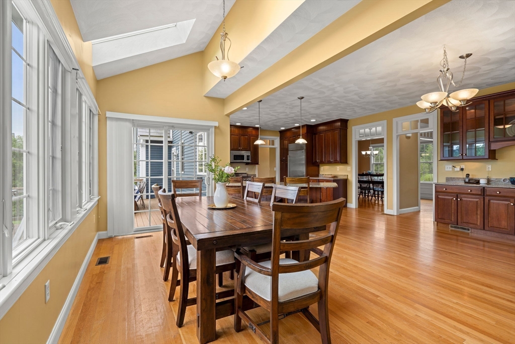 160 Wharton Row Groton, MA 01450 - Photo 6 of 42