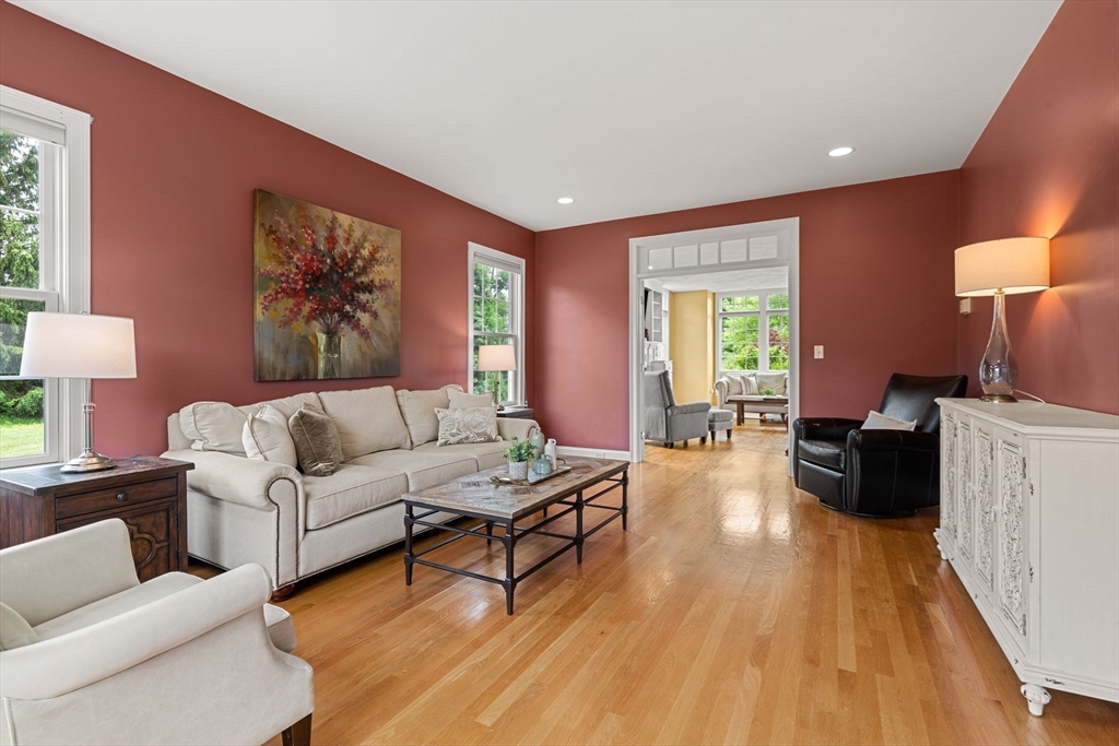 160 Wharton Row Groton, MA 01450 - Photo 10 of 42