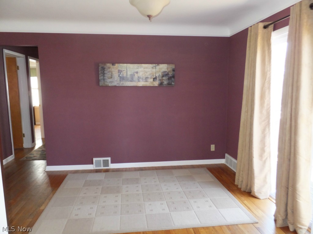 1352 Haverston Road Lyndhurst, OH 44124 - Photo 5 of 25 DINING ROOM