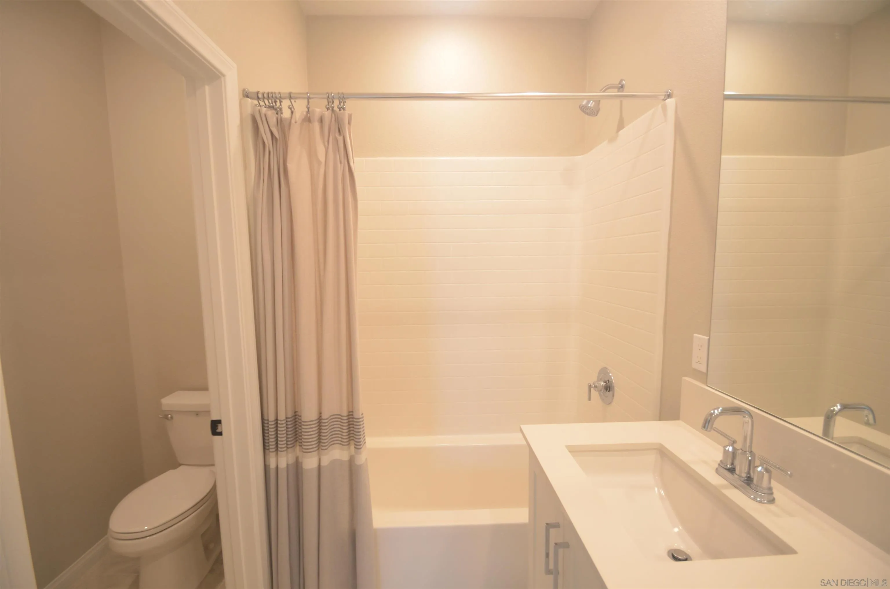 1681 Whitmore Loop Chula Vista, CA 91913 - Photo 18 of 40