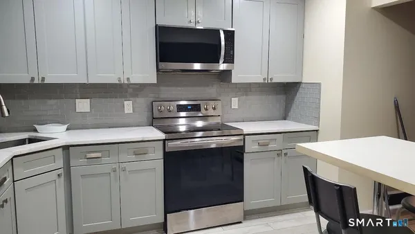 $2,950 | 97 Richards Avenue, Unit AA4, Norwalk, CT 06854