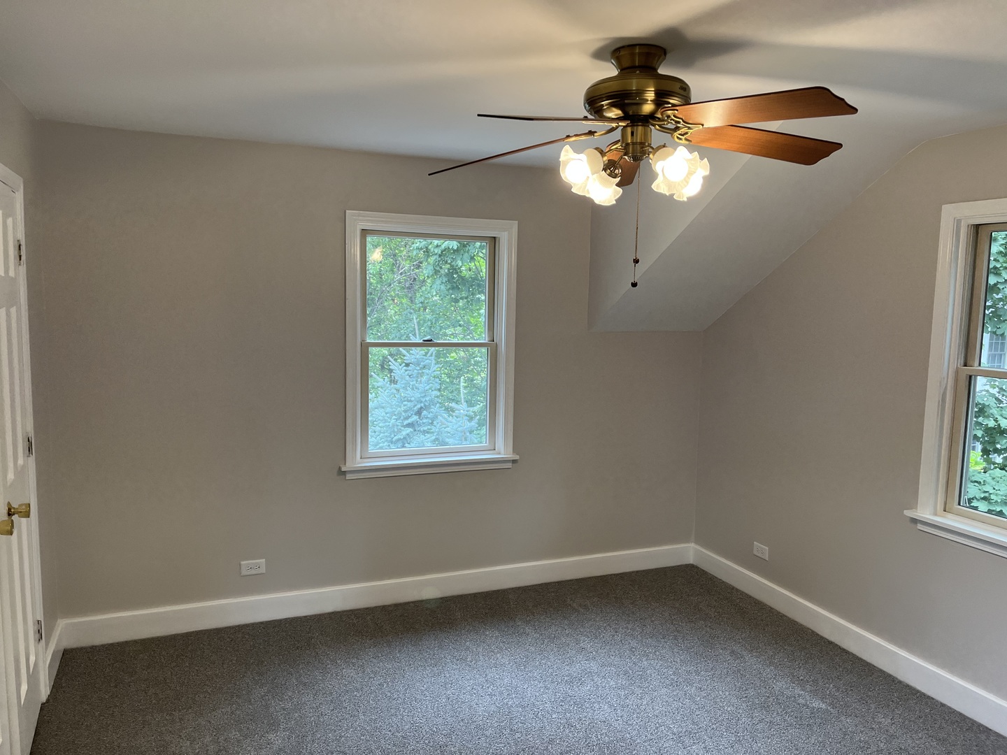 293 Scott Street Lake Forest, IL 60045 - Photo 25 of 30 an empty room with a window