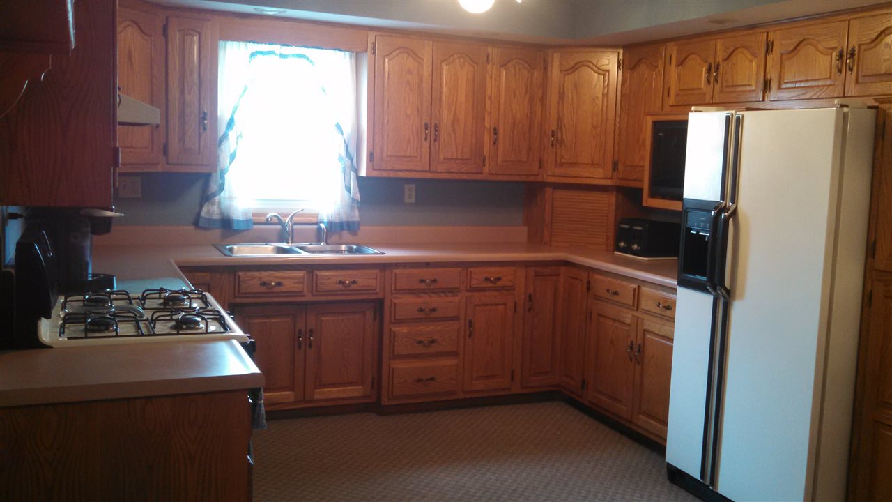 848 Mercer Avenue Decatur, IN 46733 - Photo 3 of 23