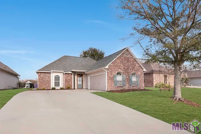 $450,000 | 12258 River Highlands Drive, St. Amant, LA 70774