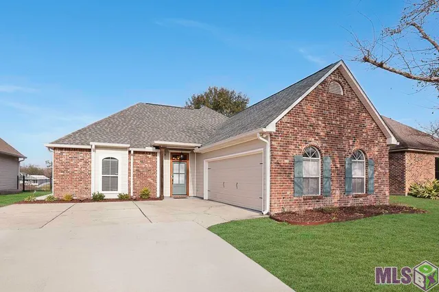 $450,000 | 12258 River Highlands Drive, St. Amant, LA 70774