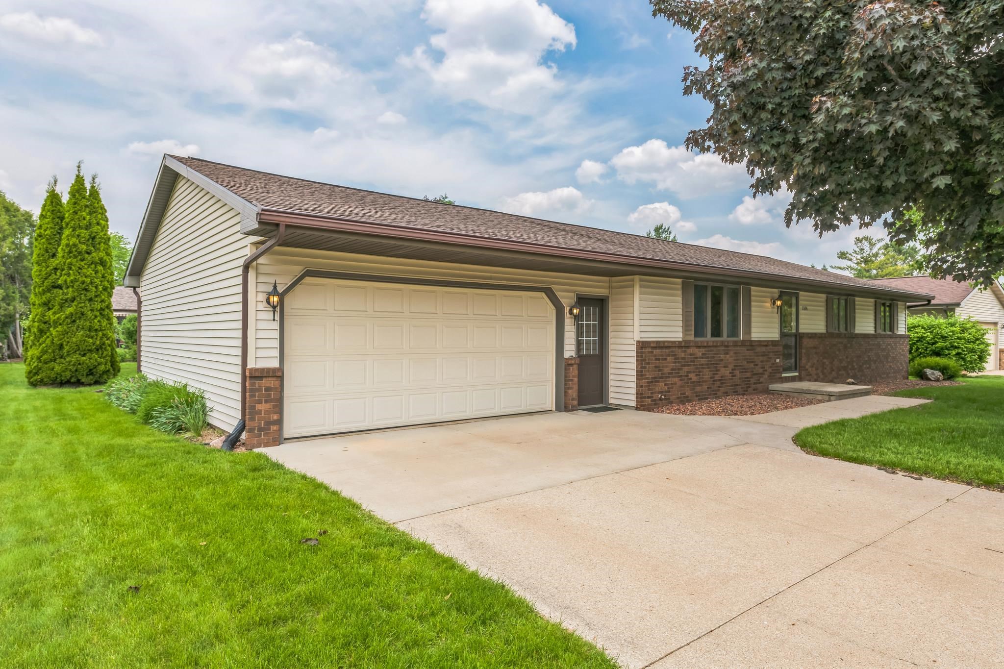 2324 Applegate Drive West Appleton, WI 54914 - Photo 1 of 1 Gallery Image 1