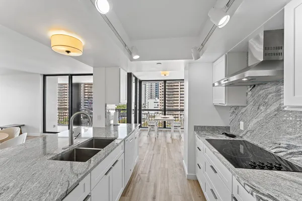 $5,000 | 4000 North Ocean Drive, Unit 703, Singer Island, FL 33404