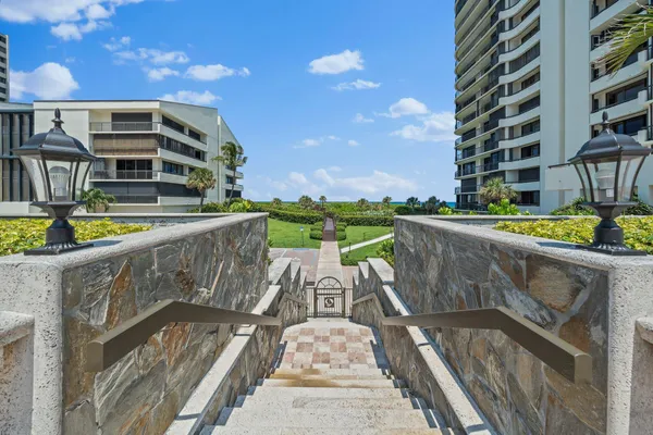 $5,000 | 4000 North Ocean Drive, Unit 703, Singer Island, FL 33404