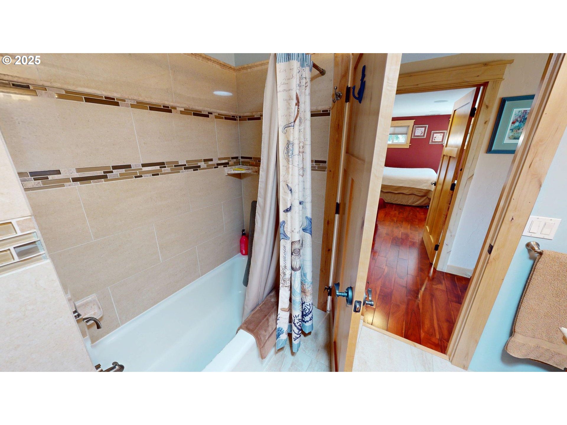 95800 Timber Hill Road Gold Beach, OR 97444 - Photo 16 of 47 Bathroom