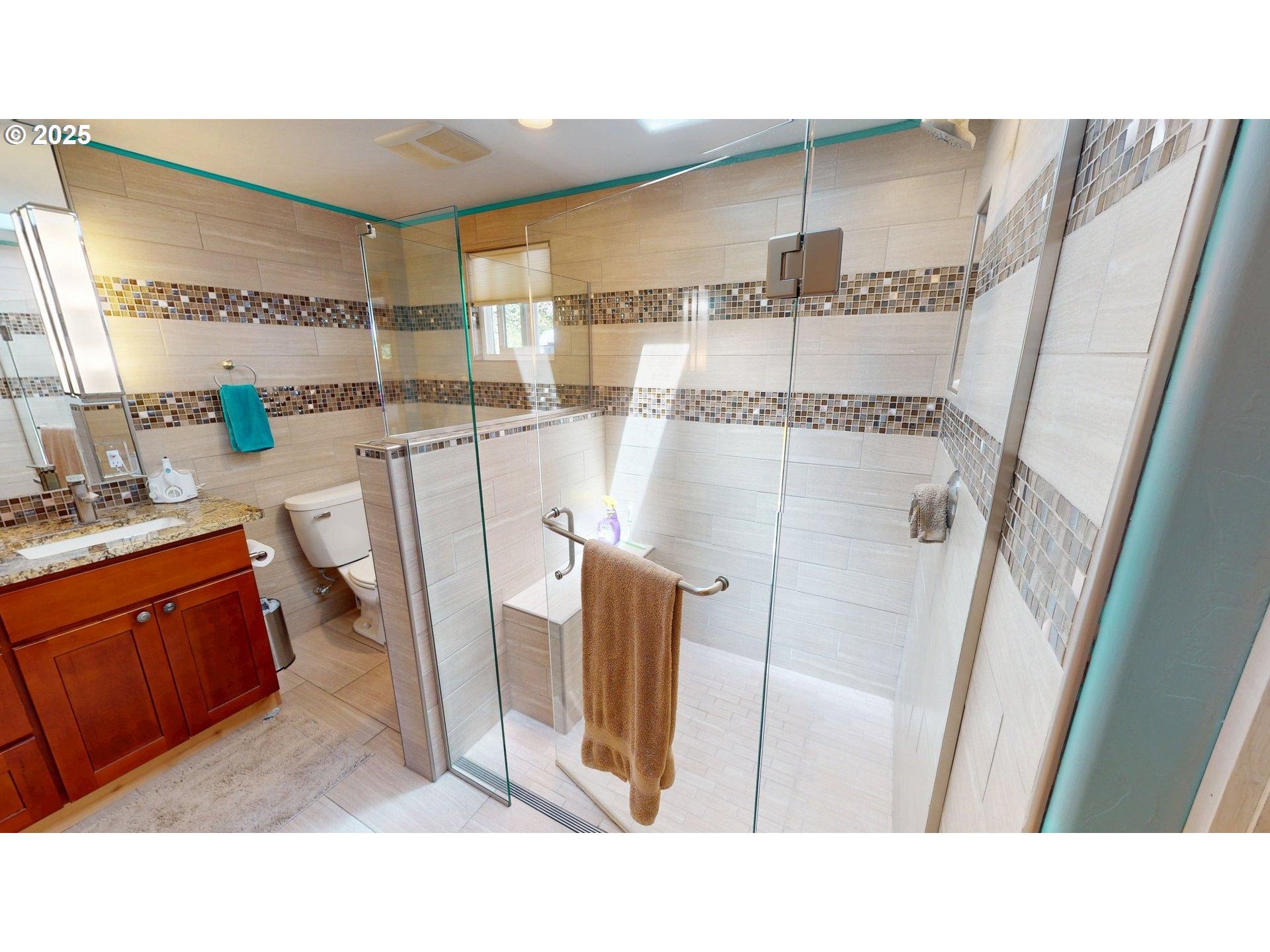 95800 Timber Hill Road Gold Beach, OR 97444 - Photo 30 of 47 Owner's Suite Bathroom