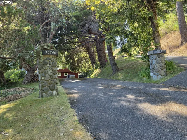 $625,000 | 95800 Timber Hill Road, Gold Beach, OR 97444