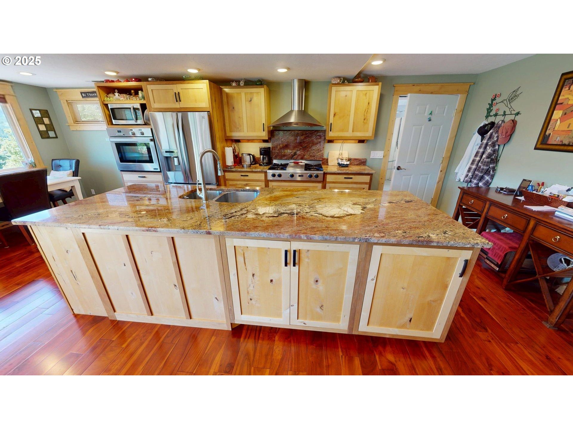 95800 Timber Hill Road Gold Beach, OR 97444 - Photo 7 of 47 Kitchen